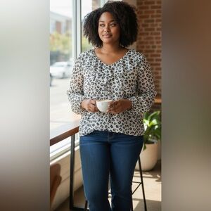 LOFT Black&Cream Ruffled Collar 
Long sleeve chiffon Blouse
Soft and sexy